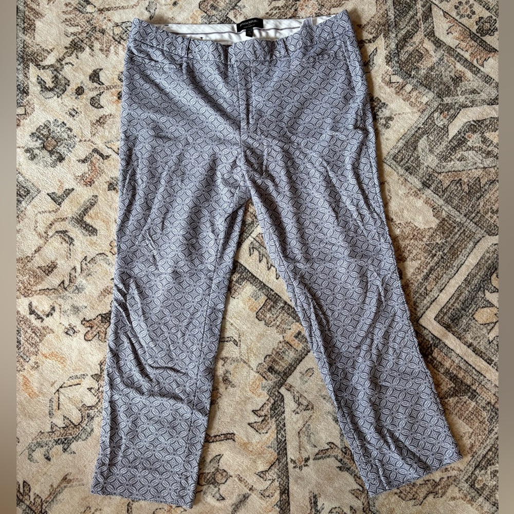 Banana Republic Woman’s Gray Patterned Pants
